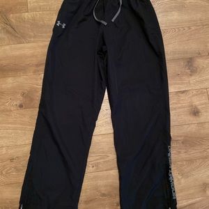 Under Armour men’s light weight wind pants Sz L